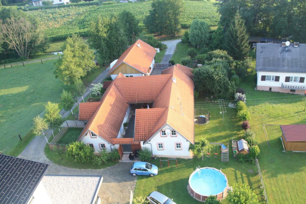 Villa Ferienvierkanthof Brigitte Unterbuch Exterior foto