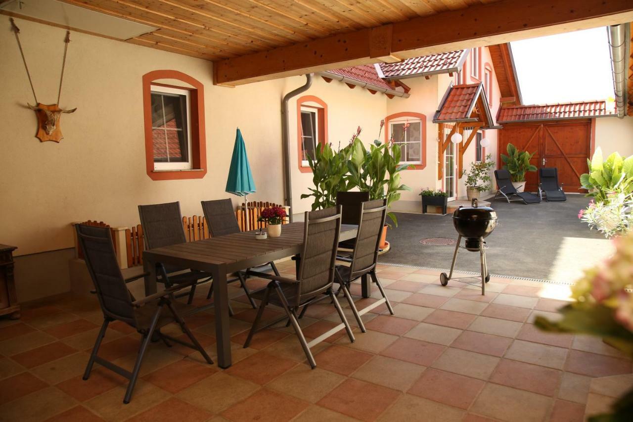Villa Ferienvierkanthof Brigitte Unterbuch Exterior foto